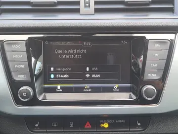 Car image 30