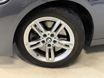 Car image 39