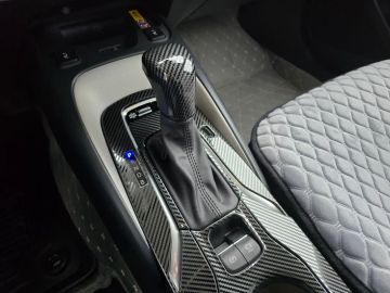 Car image 32