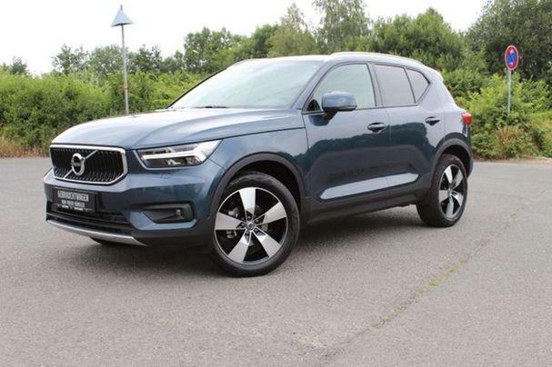 Volvo XC40 T2 Momentum 95 kW image number 2