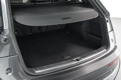 Car image 46