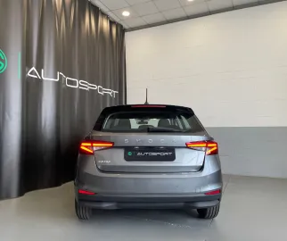 Car image 5