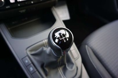 Car image 37