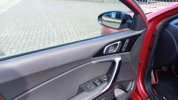 Kia ProCeed 1.4 T-GDI GT Line 103 kW image number 20