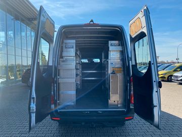 Car image 33