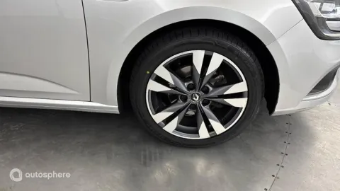 Car image 20