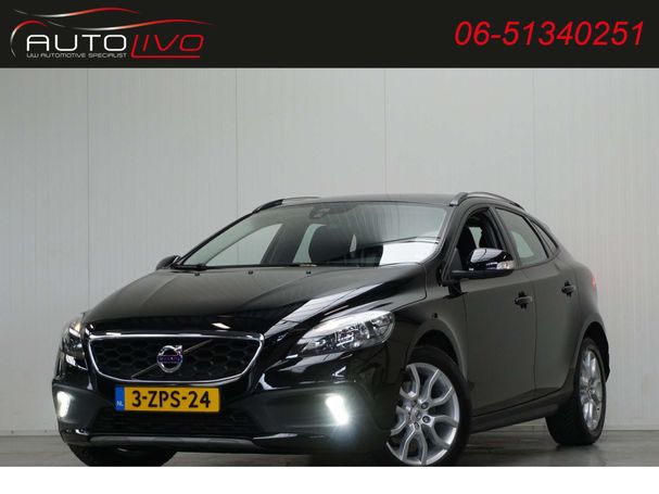 Volvo V40 Cross Country D2 85 kW image number 2