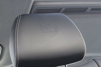 Car image 37