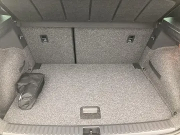 Car image 36