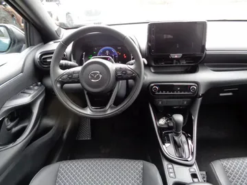 Car image 11
