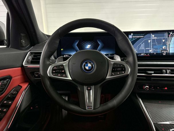 BMW 330 e Touring xDrive 215 kW image number 13