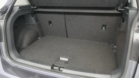Car image 33