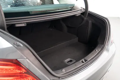Car image 37