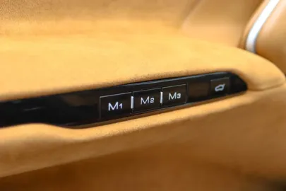 Car image 49