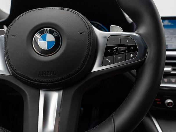 BMW 330 Touring e M Sport xDrive 215 kW image number 30