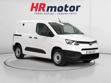 Car image 2