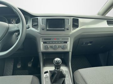 Car image 24