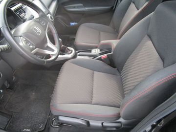 Car image 11