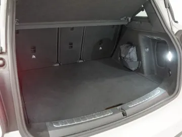 Car image 47