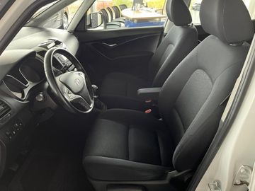 Car image 15