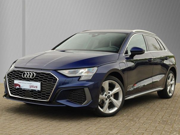 Audi A3 40 TFSIe S tronic S-line Sportback 110 kW image number 1