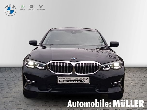 BMW 320i 135 kW image number 2