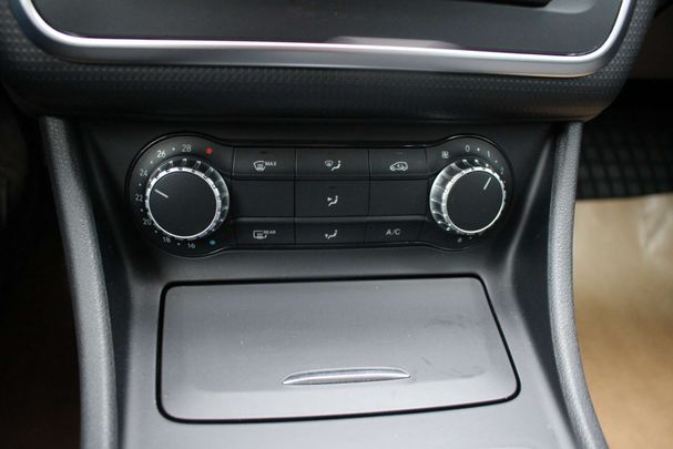 Mercedes-Benz A 180 BlueEFFICIENCY 90 kW image number 36