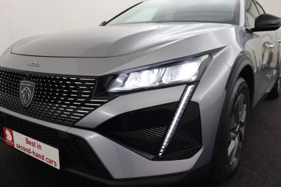 Car image 32
