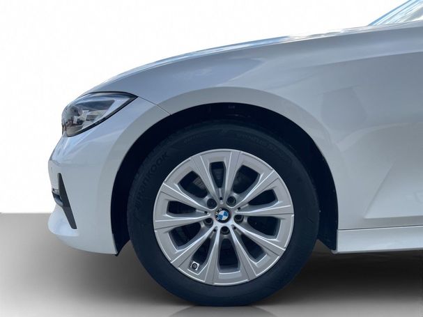 BMW 320d Touring Advantage 140 kW image number 16