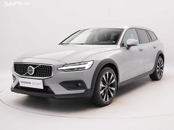 Volvo V60 Cross Country AWD B5 184 kW image number 1