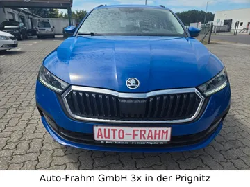 Car image 25