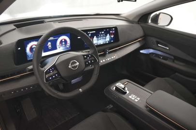 Car image 30