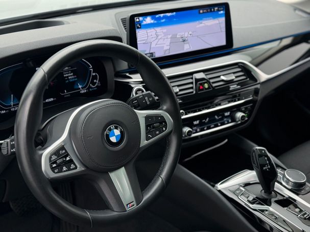 BMW 530 Touring xDrive 215 kW image number 25