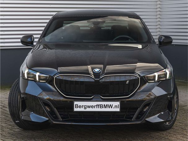 BMW i5 xDrive40 M Sport Pro 290 kW image number 2