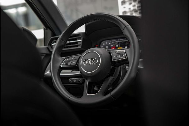 Audi A3 30 TFSI Sportback Advanced 81 kW image number 8