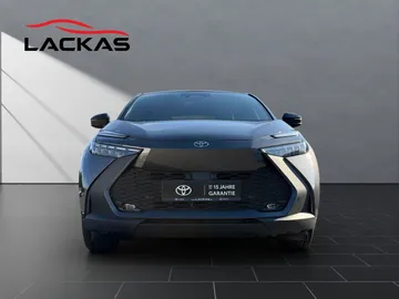 Car image 3