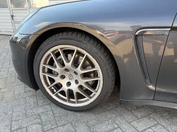 Car image 33