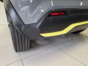 Car image 37