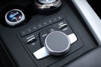 Car image 37