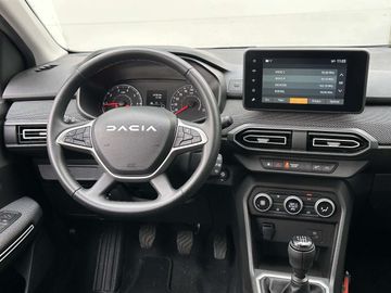 Car image 28