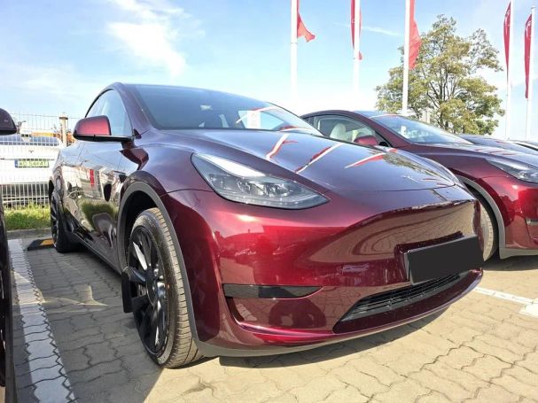 Tesla Model Y 220 kW image number 2