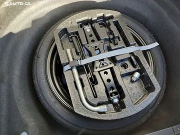 Car image 36