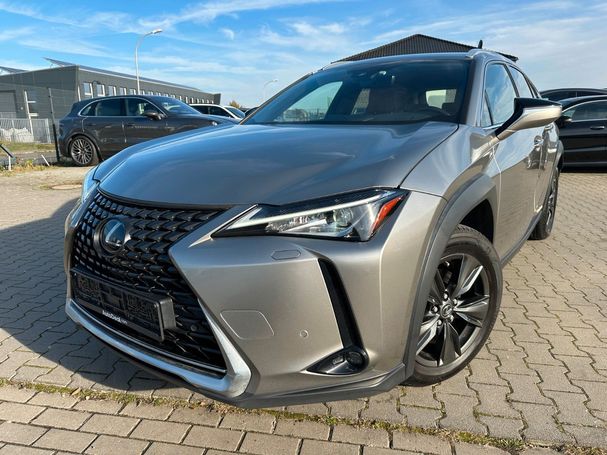 Lexus UX 250h 131 kW image number 1