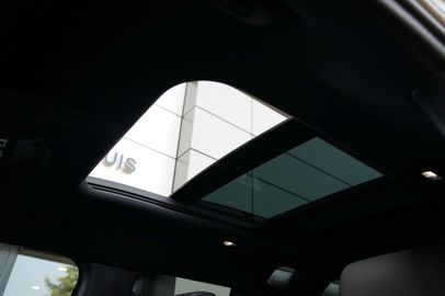 Car image 37