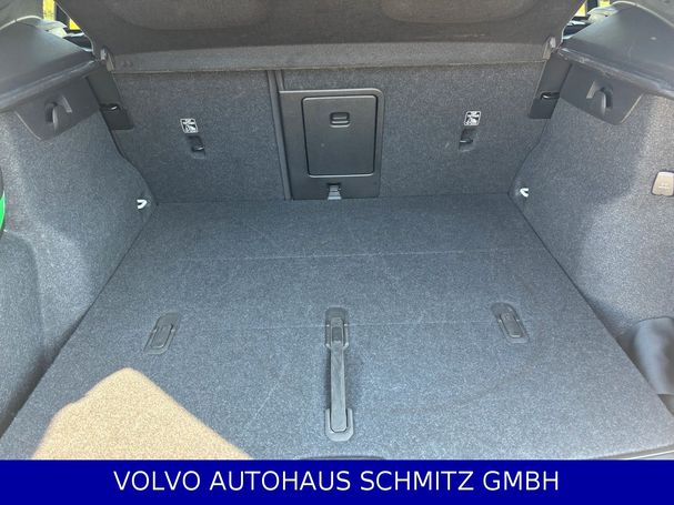 Volvo XC40 B3 Core 120 kW image number 9