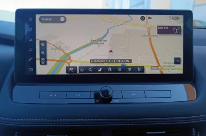 Car image 30