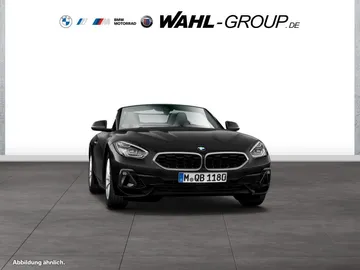 Car image 10