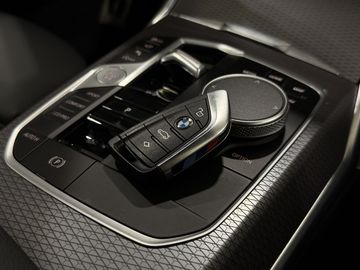 Car image 37