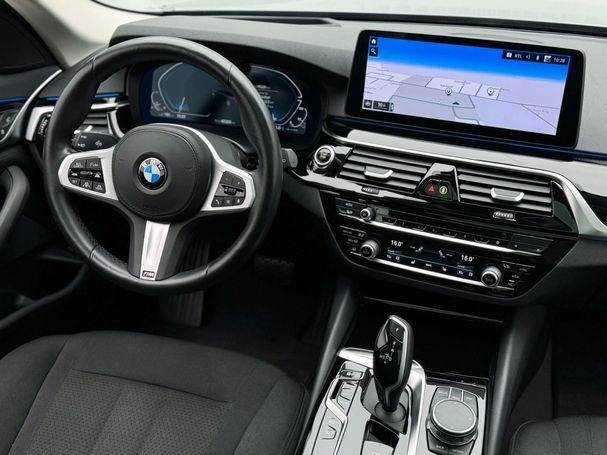 BMW 530 Touring xDrive 215 kW image number 27