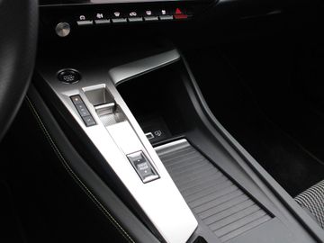 Car image 37